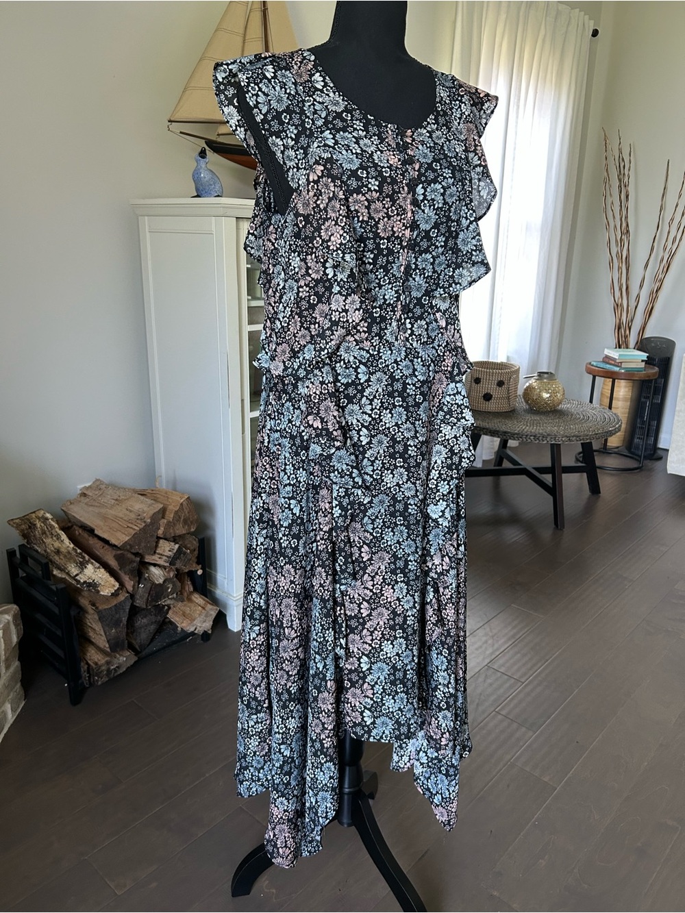 Belle & Sky Floral Ruffle High-Low Midi Dress Black Size Medium
